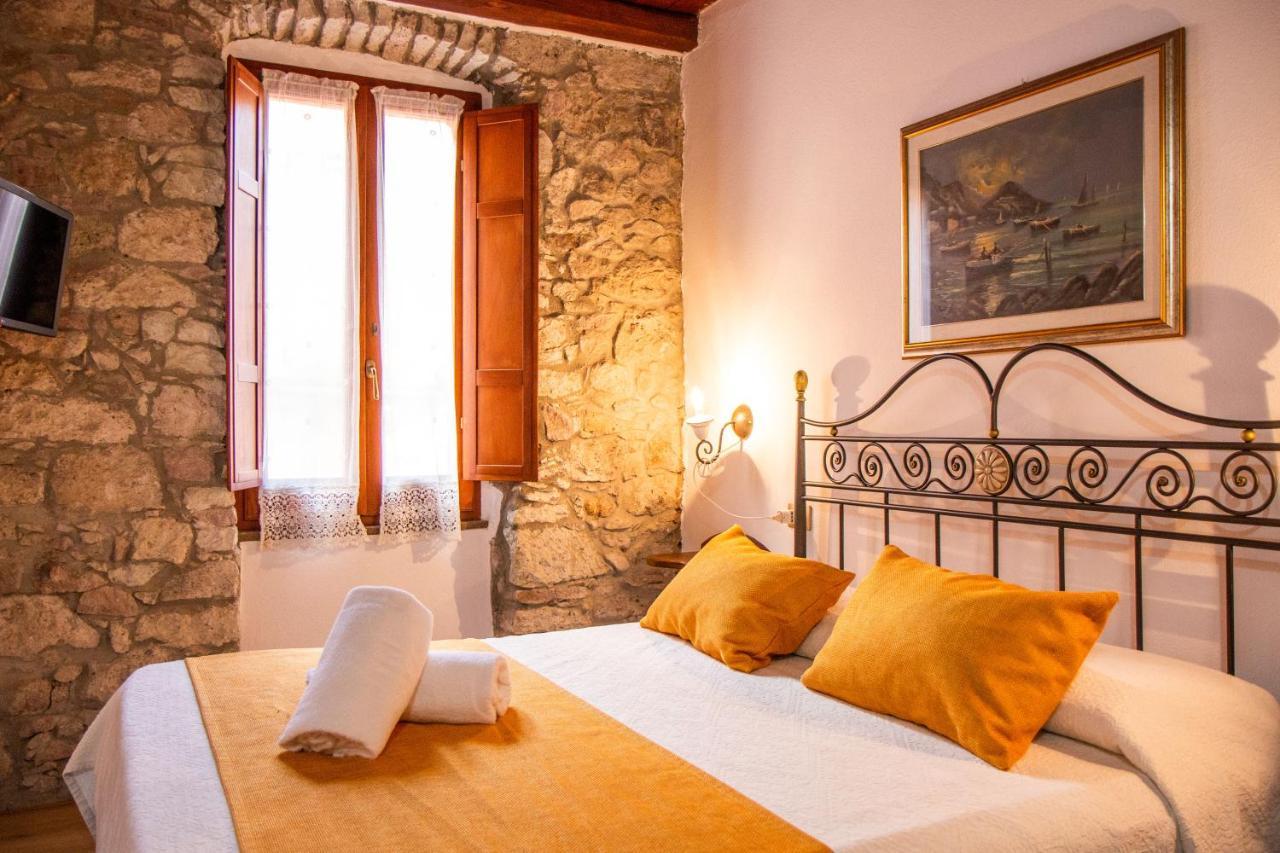 Hotel S’ammentu house à Bosa Extérieur photo