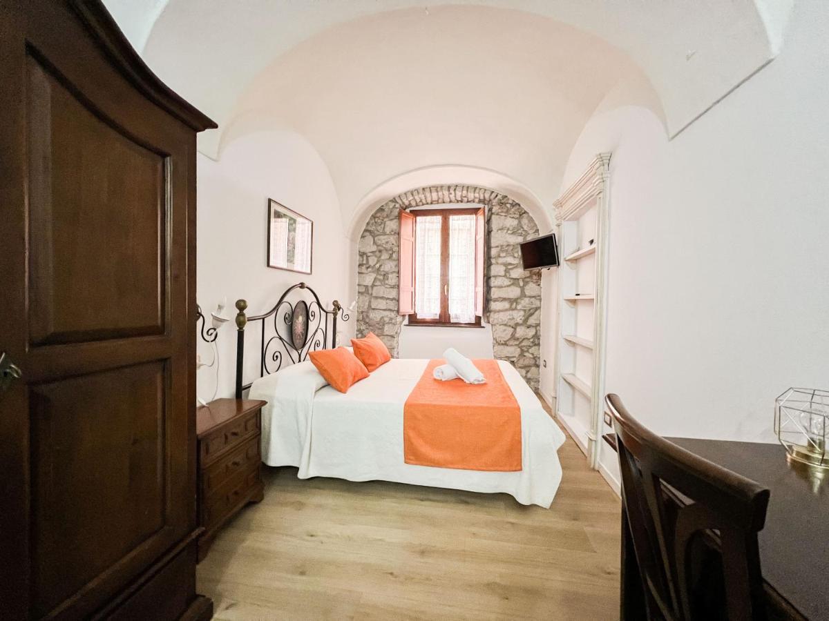 Hotel S’ammentu house à Bosa Extérieur photo