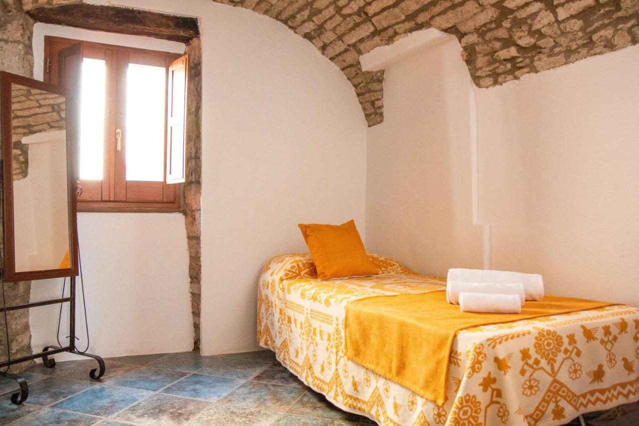 Hotel S’ammentu house à Bosa Extérieur photo