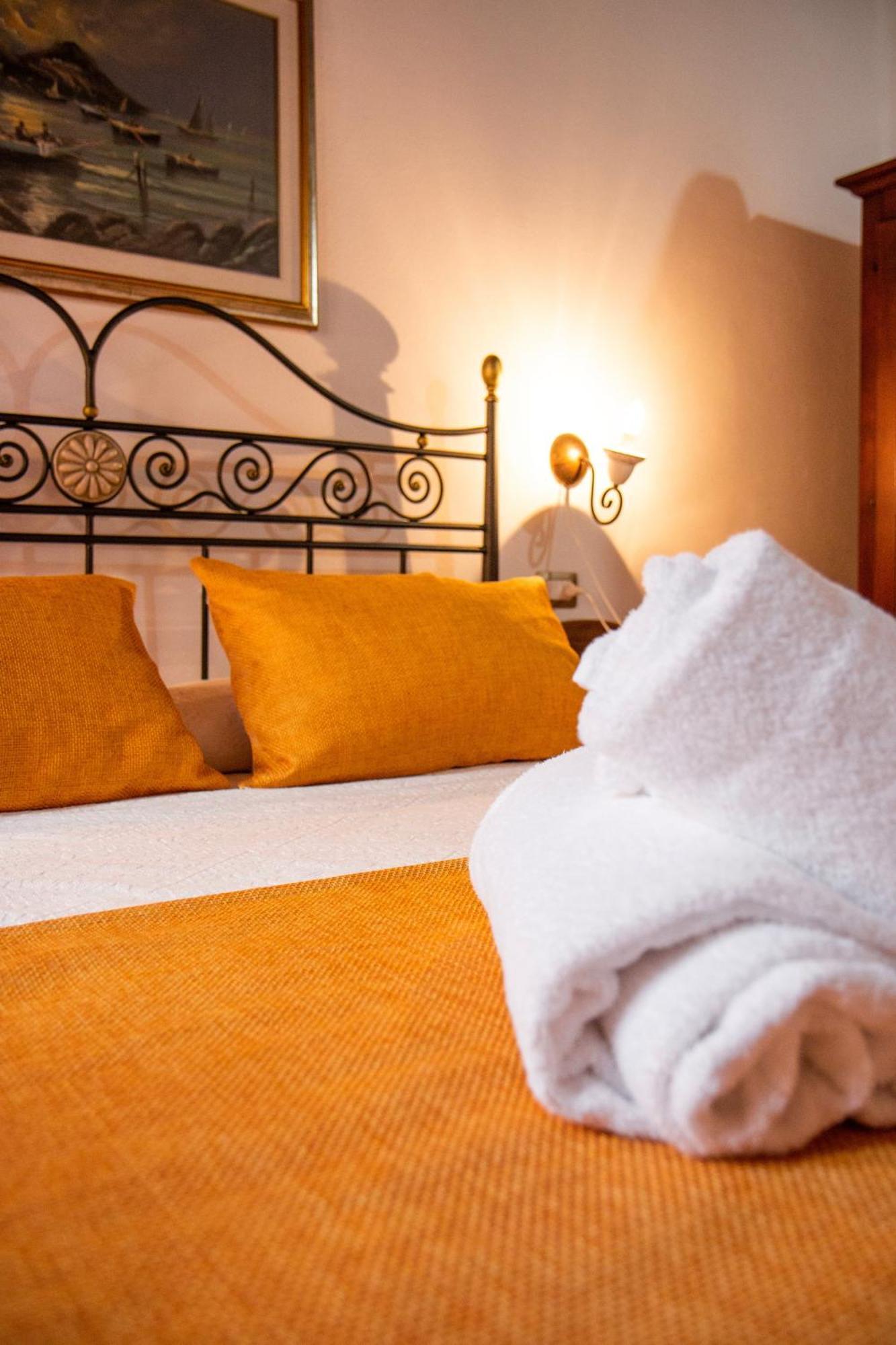 Hotel S’ammentu house à Bosa Extérieur photo