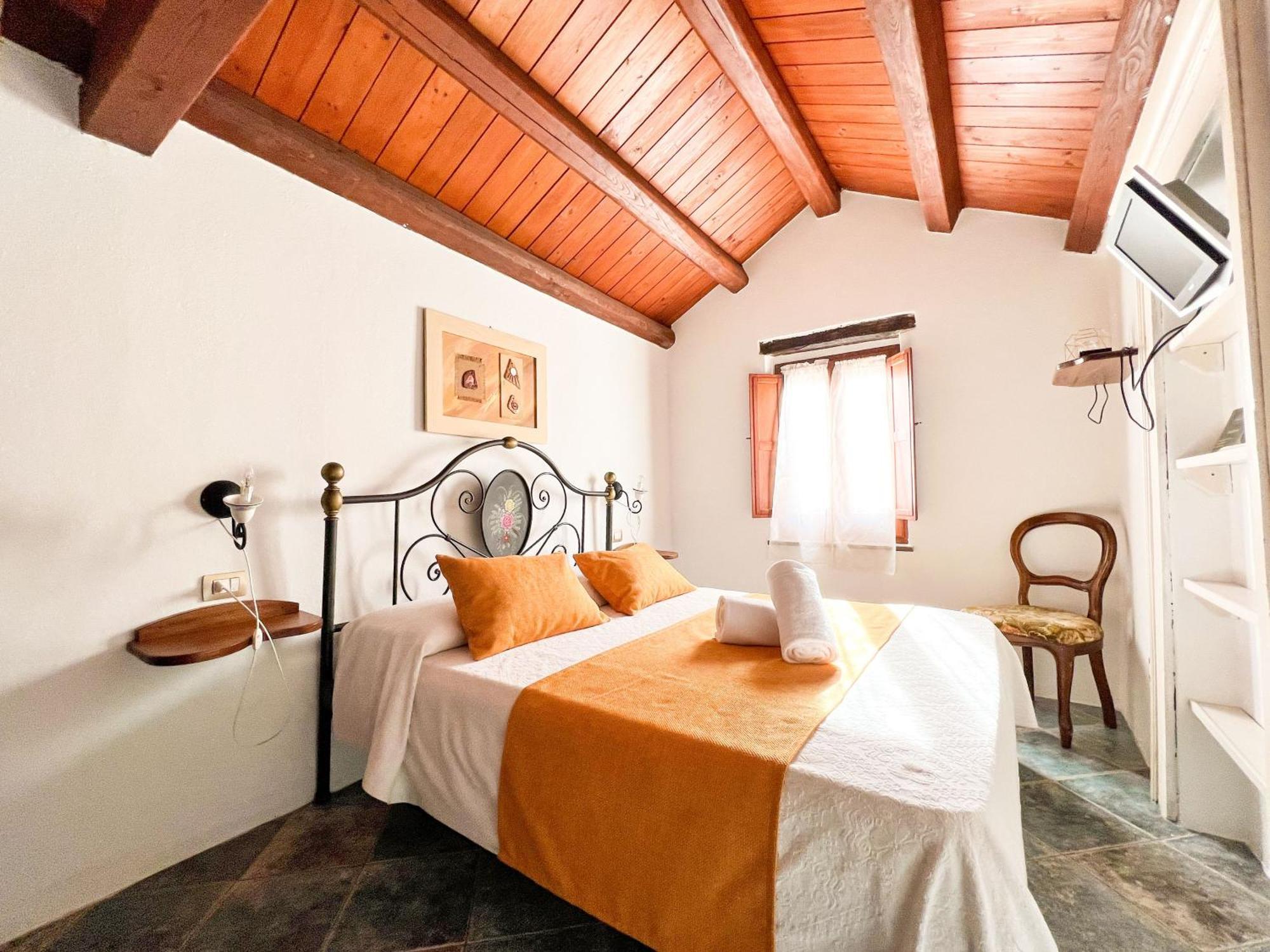 Hotel S’ammentu house à Bosa Extérieur photo